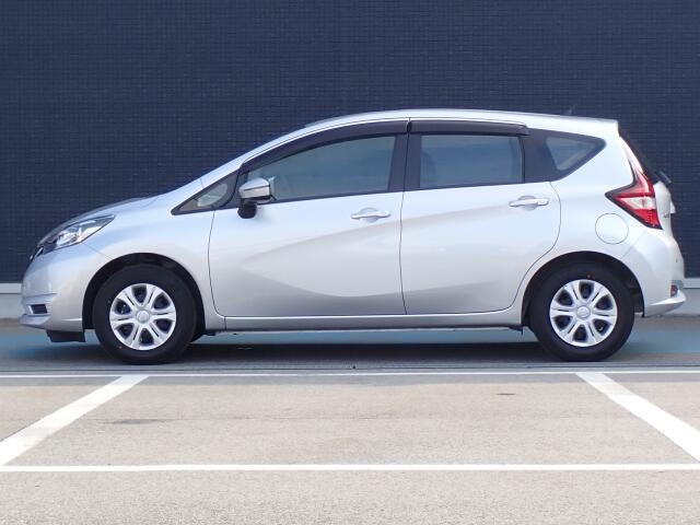 ���Еۏ؂ł͔[�ԓ����瑖�s�����������ŁA���Օi�������S�Ă̕��i��1�N�ԕۏ؂��܂��B(�����ԗ��Ɋւ��ĉˑ����u�͕ۏؑΏۊO�ƂȂ�܂�)(�O���Y�Ԃ͋���5,000km�܂Ŕ��N��)