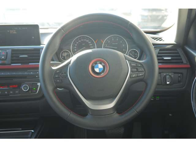 ���s�m�F�E�e�푕���m�F�ς�!�[�ԑO�ɂ͎��ДF�ؐ����H��ɂāA��������_�������������Ē����܂��B�[�Ԏ��ɂ́A�����L�^������s�����Ē����܂��B