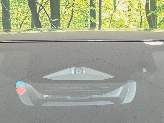 �y�g���^�Z�[�t�e�B�Z���X�z���s���ɑO���̎ԗ�����F�����A�Փ˂������Ȏ��͌x��ƃu���[�L�ŏՓˉ���Ɣ�Q�y�����A�V�X�g�B�����S�Ƀh���C�u�����y���݂��������܂��B