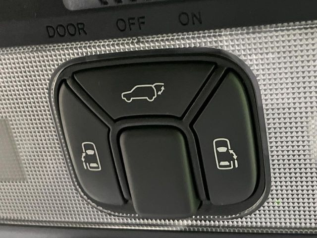 �y�����p���[�X���C�h�h�A�z�X�}�[�g�L�[��^�]�Ȃ̃X�C�b�`�Ō�ȗ����X���C�h�h�A�̊J���\���d��������͂����ăh�A���J����K�v�������A�����Ȃ��q�l�ł��ȒP�ɊJ���߂ł����K�ł���