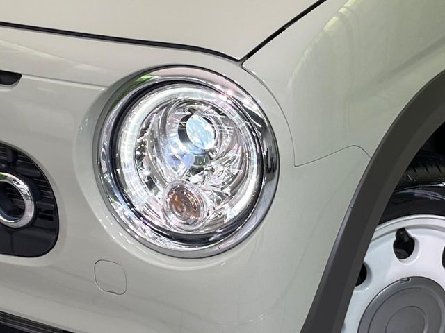 �w�b�h���C�g��e�[�������v&�A���~�z�C�[�����̊e��R�[�e�B���O���I�X�X�����Ă���܂��B�����Y�����̉��΂݂≘���}���A���ꂢ�ȏ�Ԃ������e�i���X���X�ŕۂĂ܂���