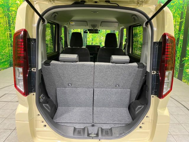 ���i�̂���������ʋ΁A���}���ɏ\���ȉ׎��X�y�[�X���m�ۂ��Ă���܂��B�Z�J���h�V�[�g��|���ƁA�傫�ȉו��̐ύڂ��\�ł���