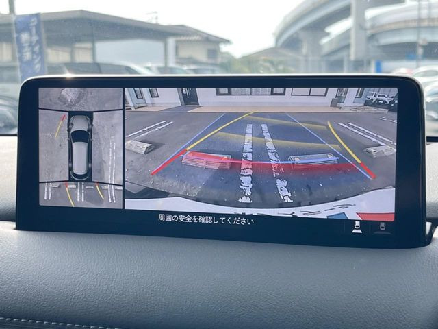 �y360&deg;�r���[���j�^�[�z��p�̃J�����ɂ��A�ォ�猩���낵���悤�Ȏ��_��360�x�N���}�̎��͂��m�F���邱�Ƃ��ł��܂������p�������m�F���₷���A�����ꏊ�ł̐؂�Ԃ��⒓�Ԃ��X���[�Y�ɍs���܂��B