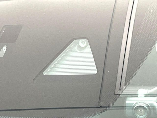 �y�X�}�[�g�V�e�B�u���[�L�T�|�[�g�z�ᑬ���s���ɑO���̎ԗ�����F�����A�Փ˂������Ȏ��͌x��ƃu���[�L�ŏՓˉ���Ɣ�Q�y�����A�V�X�g�B�����S�Ƀh���C�u�����y���݂��������܂��B