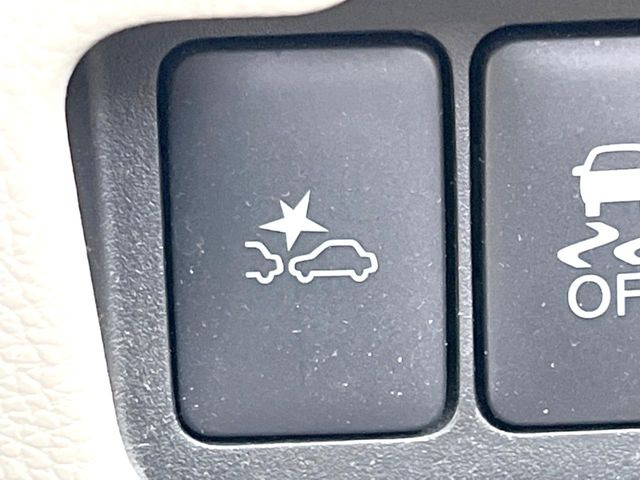 �y�O�He-Assist�z���s���ɑO���̎ԗ�����F�����A�Փ˂������Ȏ��͌x��ƃu���[�L�ŏՓˉ���Ɣ�Q�y�����A�V�X�g�B�����S�Ƀh���C�u�����y���݂��������܂��B