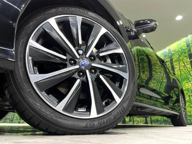 �y����18�C���`�A���~�z�C�[���z�O�ςɃ}�b�`���������A���~�z�C�[���𑕒����Ă���܂��B�e��ЊO�A���~�z�C�[����A�X�^�b�h���X�^�C�����戵�����Ă���܂��B���񂲑��k����������