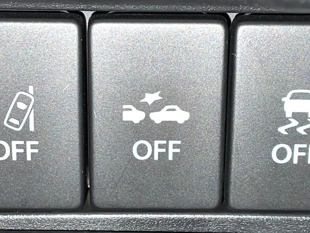 �y�X�Y�L �Z�[�t�e�B�T�|�[�g�z���s���ɑO���̎ԗ�����F�����A�Փ˂������Ȏ��͌x��ƃu���[�L�ŏՓˉ���Ɣ�Q�y�����A�V�X�g�B�����S�Ƀh���C�u�����y���݂��������܂��B