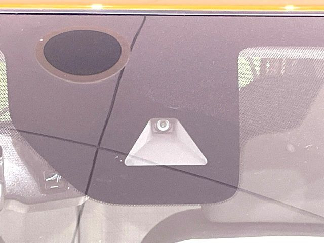 �y�G�}�[�W�F���V�[�u���[�L�z���s���ɑO���̎ԗ�����F�����A�Փ˂������Ȏ��͌x��ƃu���[�L�ŏՓˉ���Ɣ�Q�y�����A�V�X�g�B�����S�Ƀh���C�u�����y���݂��������܂��B