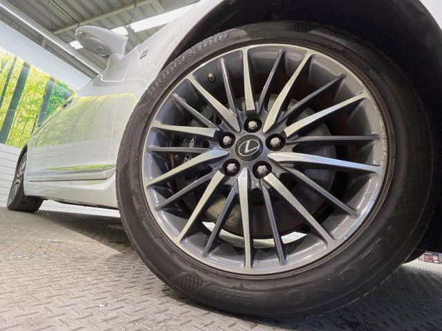 �y����19�C���`�A���~�z�C�[���z�O�ςɃ}�b�`���������A���~�z�C�[���𑕒����Ă���܂��B�e��ЊO�A���~�z�C�[����A�X�^�b�h���X�^�C�����戵�����Ă���܂��B���񂲑��k����������