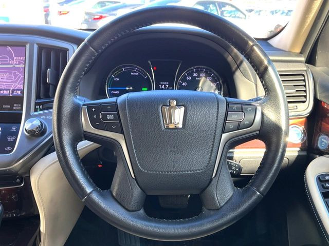 �y�����v�����X�e�A�����O�z�㎿�Ȋv���g�p���邱�ƂŁA��ɂ����������݂ƂĂ��^�]���₷���n���h���ł���