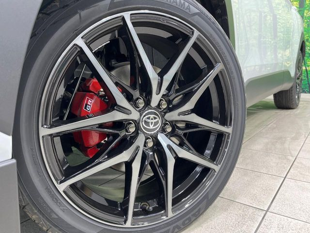 �y�����A���~�z�C�[���z�O�ςɃ}�b�`���������A���~�z�C�[���𑕒����Ă���܂��B�e��ЊO�A���~�z�C�[����A�X�^�b�h���X�^�C�����戵�����Ă���܂��B���񂲑��k����������