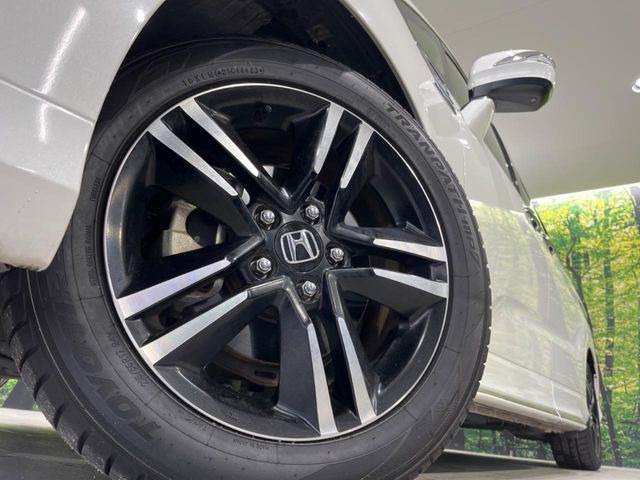 �y����17�C���`�A���~�z�C�[���z�O�ςɃ}�b�`���������A���~�z�C�[���𑕒����Ă���܂��B�e��ЊO�A���~�z�C�[����A�X�^�b�h���X�^�C�����戵�����Ă���܂��B���񂲑��k����������