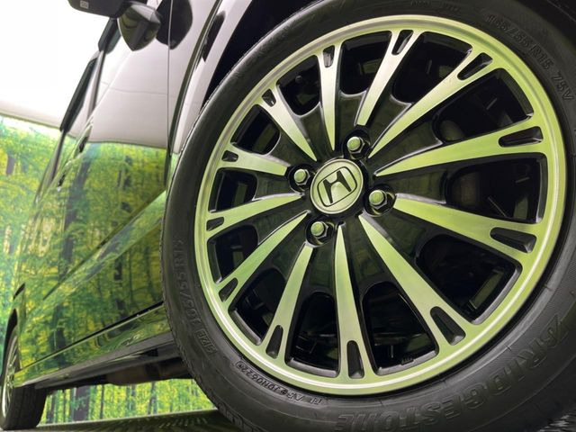 �y����15�C���`�A���~�z�C�[���z�O�ςɃ}�b�`���������A���~�z�C�[���𑕒����Ă���܂��B�e��ЊO�A���~�z�C�[����A�X�^�b�h���X�^�C�����戵�����Ă���܂��B���񂲑��k����������