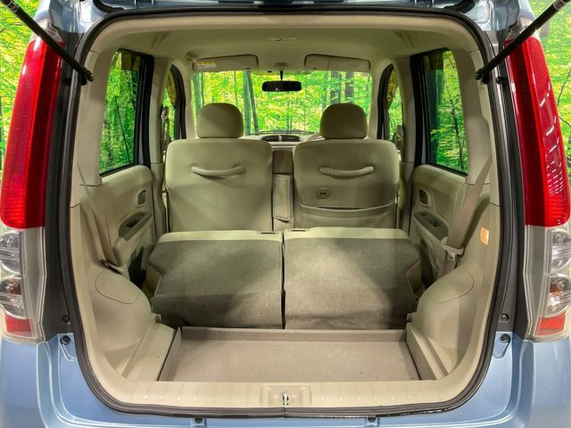 ���i�̂���������ʋ΁A���}���ɏ\���ȉ׎��X�y�[�X���m�ۂ��Ă���܂��B�Z�J���h�V�[�g��|���ƁA�傫�ȉו��̐ύڂ��\�ł���