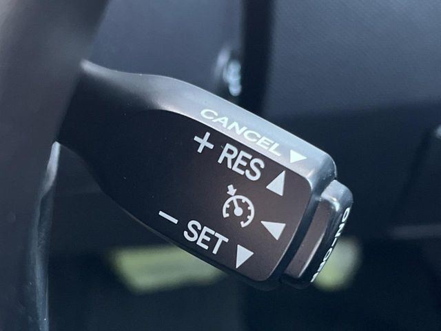 �y�N���[�Y�R���g���[���z�������H�����N���N���s�B�A�N�Z���𗣂��Ă���葬�x�ő��s���ł��A�������^�]���̕��S���y��!�����E�������ȒP�ȃX�C�b�`����Œ����ł��܂��B