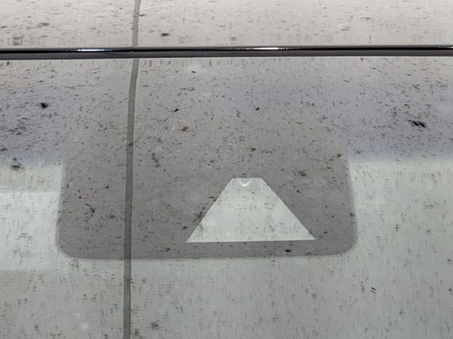 �y�C���e���W�F���g�G�}�[�W�F���V�[�u���[�L�z�t�����g�J�����őO���̎ԗ�����s�҂����m�B�Փ˂������Ȏ��͏Փ˔�Q�y���u���[�L���쓮�A�Փˉ�����T�|�[�g�B�����S�Ƀh���C�u�����y���݂��������܂��B