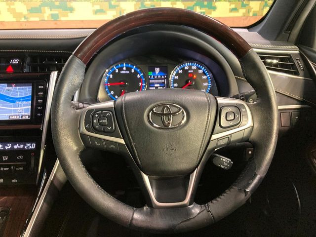 �y�����v�����X�e�A�����O�z�㎿�Ȋv���g�p���邱�ƂŁA��ɂ����������݂ƂĂ��^�]���₷���n���h���ł���