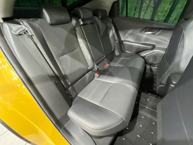 �R���p�N�g�J�[�ł����A�Z�J���h�V�[�g�͏\���ȍL����������K�ɂ���肢�������܂���V�[�g��|���đ傫�ȉו���ς񂾂�ƁA�p�r�̕����L��1��ł��B