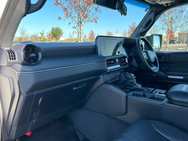 ���X�ł͂��_�񒸂��܂������q�l�Ƀh���C�u���R�[�_�[��K���X�R�[�e�B���O�{�H�ȂǁA���l�i��}���Ă��񋟂����Ē����Ă���܂��B�ڍׂ̓X�^�b�t�܂ł��C�y�ɂ��₢���킹���������܂��B