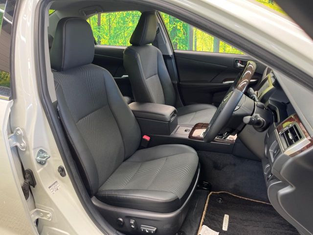 �y�n�[�t���U�[�V�[�g�z�������ƍ���S�n�𗼗������l�C�̃V�[�g���w�ʁE���ʂ̃t�@�u���b�N�f�ނ́A�ʋC���̗ǂ��⊊��ɂ����ɗD��Ă��܂��B�C���╞���ɍ��E���ꂸ���K�ɂ���肢�������܂��B