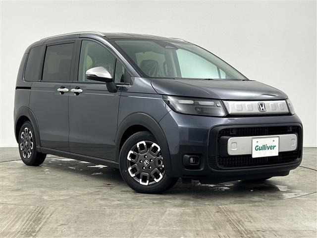 フリード1.5 e:HEV クロスター