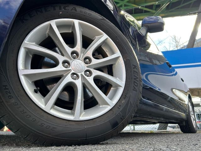 �y����16�C���`�A���~�z�C�[���z�O�ςɃ}�b�`���������A���~�z�C�[���𑕒����Ă���܂��B�e��ЊO�A���~�z�C�[����A�X�^�b�h���X�^�C�����戵�����Ă���܂��B���񂲑��k����������