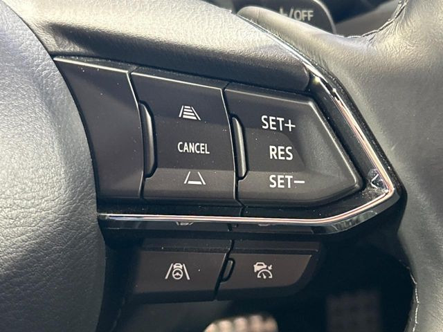 【マツダ・レーダークルーズコントロール】高速道路での長距離走行が楽に!自動で速度を保つクルーズコントロールが、衝突軽減システムと連携し、前方の車両を感知して車間を保つように速度調節してくれます!!