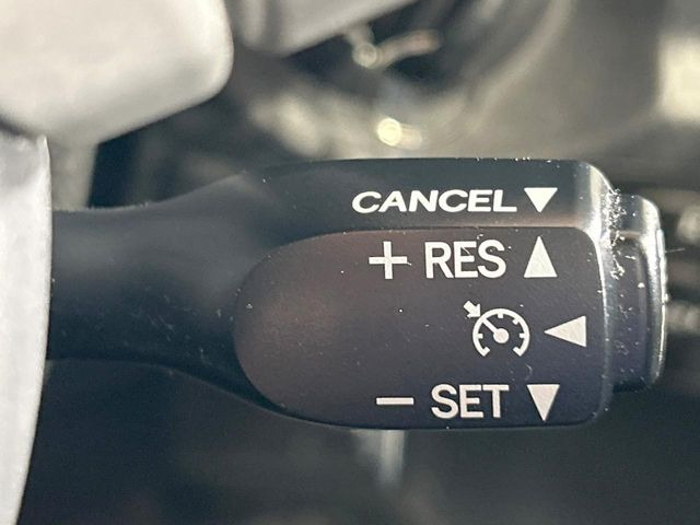 �y�N���[�Y�R���g���[���z�������H�����N���N���s�B�A�N�Z���𗣂��Ă���葬�x�ő��s���ł��A�������^�]���̕��S���y��!�����E�������ȒP�ȃX�C�b�`����Œ����ł��܂��B