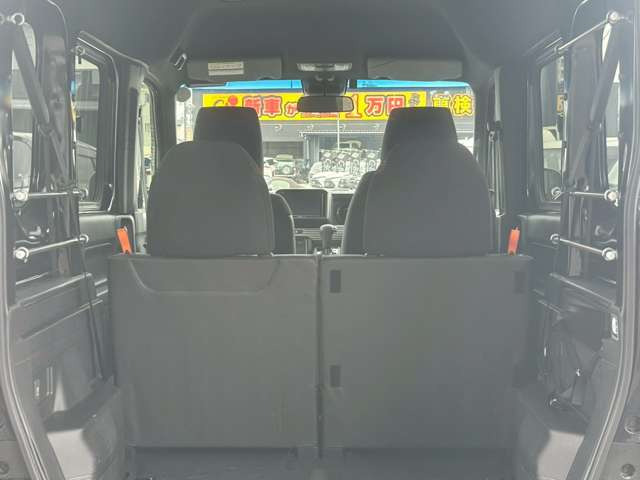 �݌Ɏԗ��Ɋւ��Ă͂��q�l�ɂ��ǂ����̂����񋟂���ׂɕi���ɍS���Ďd������s���Ă���܂��B�e���Ԃ̏�Ԃ͂��ꂼ��ł��̂ł����k���ɓ��X�X�^�b�t�������������Ē����܂��̂ł����S���������܂��B