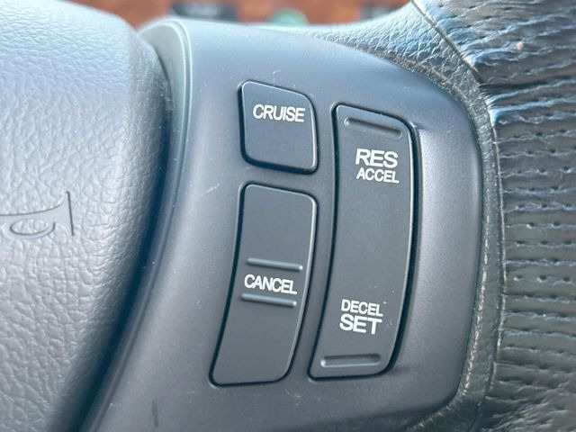 �y�N���[�Y�R���g���[���z�������H�����N���N���s�B�A�N�Z���𗣂��Ă���葬�x�ő��s���ł��A�������^�]���̕��S���y��!�����E�������ȒP�ȃX�C�b�`����Œ����ł��܂��B