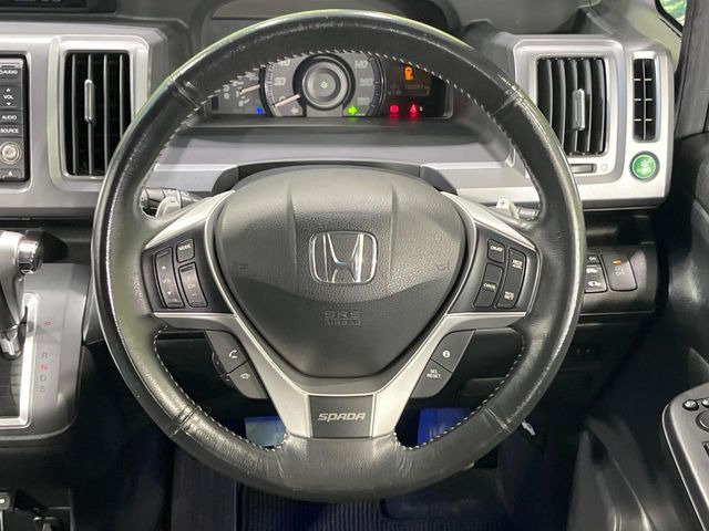 �y�X�e�A�����O�X�C�b�`�z�^�]���A�O������ڐ������炷���ƂȂ��A�I�[�f�B�I���̑��삪�\�ȕ֗��@�\!���S&���K�ȃh���C�u�����o���Ă���܂���