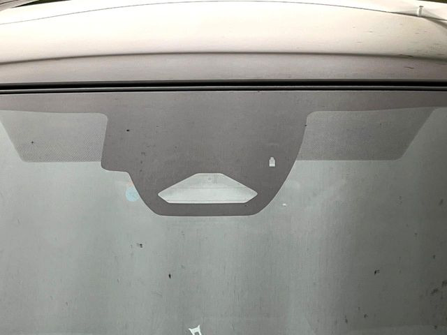 �y�g���^�Z�[�t�e�B�Z���X�z���s���ɑO���̎ԗ�����F�����A�Փ˂������Ȏ��͌x��ƃu���[�L�ŏՓˉ���Ɣ�Q�y�����A�V�X�g�B�����S�Ƀh���C�u�����y���݂��������܂��B