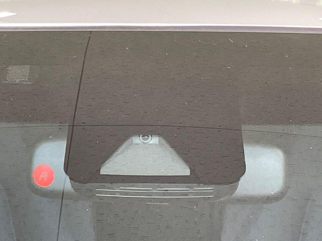 �y�v���N���b�V���Z�[�t�e�B�z�O���̎ԗ��������m���A�Փ˂������Ȏ��͌x��Œ��ӂ𑣂��A�u���[�L�𓥂ޗ͂��T�|�[�g�B�u���[�L�𓥂߂Ȃ������ꍇ�͏Փ˔�Q�y���u���[�L���쓮�A�Փˉ�����T�|�[�g���܂��B