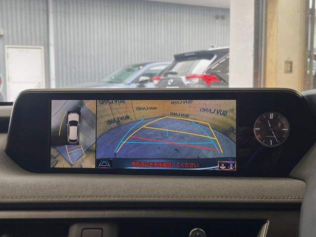 �y�p�m���~�b�N�r���[���j�^�[�z��p�̃J�����ɂ��A�ォ�猩���낵���悤�Ȏ��_��360�x�N���}�̎��͂��m�F���邱�Ƃ��ł��܂������p�������m�F���₷���A�����ꏊ�ł̐؂�Ԃ��⒓�Ԃ��X���[�Y�ɍs���܂��B