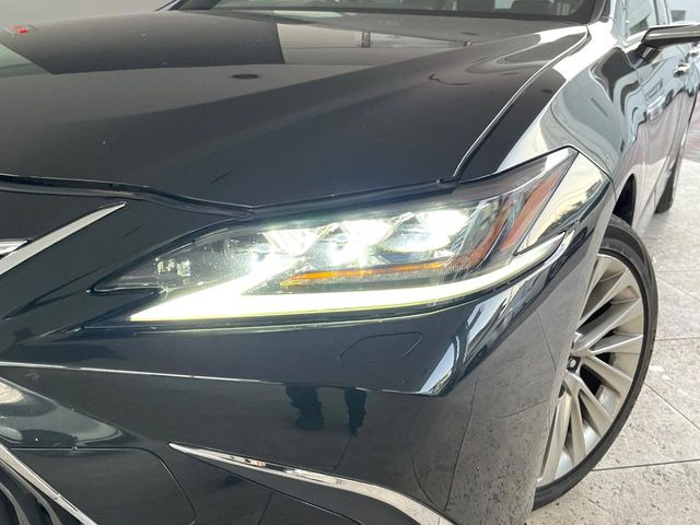 �y�O��LED�w�b�h���C�g�z�X�^�C���b�V���Ȍ����ڂ̎O��LED�w�b�h���C�g�𑕔���X�^�C�������łȂ��A��Ԃ̑��s�����E�ǍD�ň��S���Ă���肢�������܂��B