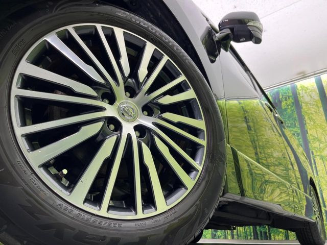 �y����18�C���`�A���~�z�C�[���z�O�ςɃ}�b�`���������A���~�z�C�[���𑕒����Ă���܂��B�e��ЊO�A���~�z�C�[����A�X�^�b�h���X�^�C�����戵�����Ă���܂��B���񂲑��k����������