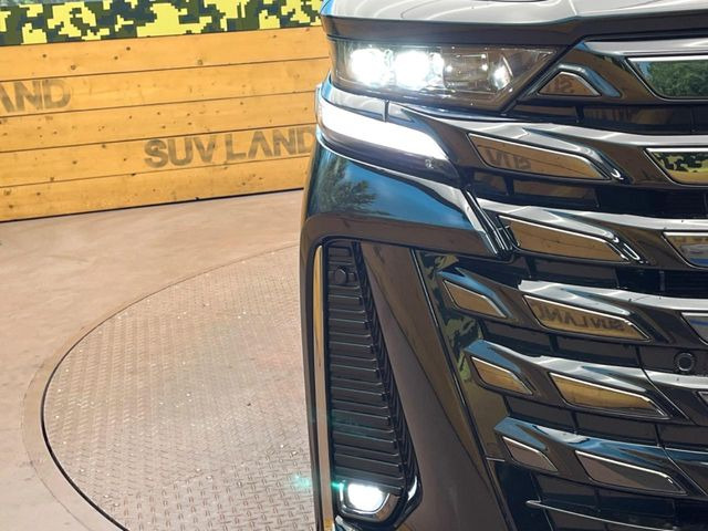 �yLED�w�b�h���C�g�z���V����ԑ��s�����ǍD�Ȏ��E���m�ۂ����S���ĉ^�]�ł��鍂�P�xLED�w�b�h���C�g�𑕔�!�_�����x�������A����d�͂��}�����Ă��܂��B