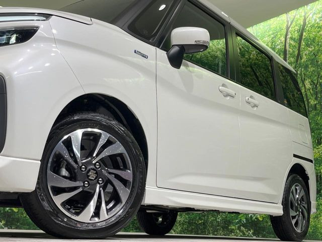 �y����15�C���`�A���~�z�C�[���z�O�ςɃ}�b�`���������A���~�z�C�[���𑕒����Ă���܂��B�e��ЊO�A���~�z�C�[����A�X�^�b�h���X�^�C�����戵�����Ă���܂��B���񂲑��k����������