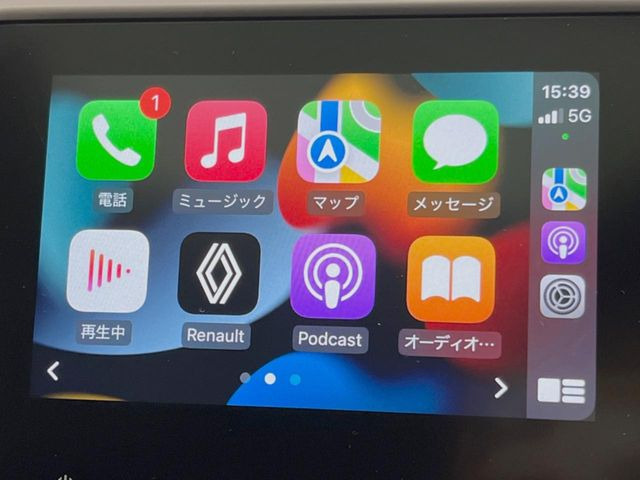 ��Apple Car Play:�X�}�z�Ƃ̗L���ڑ��ŁA�i�r�E�I�[�f�B�I�Đ��ȂǃX�}�z�̃A�v���@�\����ʂł��g����֗��@�\�ł�!