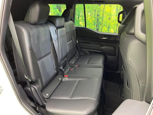 ���i���ȃI���W�i���t���A�}�b�g���I�v�V�����ɂĂ��p�ӂ��Ă���܂��B���D���ȃf�U�C����J���[�����Ԃɍ��킹�đI��ł����������Ƃ��ł��܂���