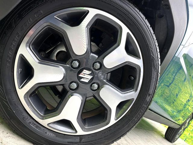 �y����15�C���`�A���~�z�C�[���z�O�ςɃ}�b�`���������A���~�z�C�[���𑕒����Ă���܂��B�e��ЊO�A���~�z�C�[����A�X�^�b�h���X�^�C�����戵�����Ă���܂��B���񂲑��k����������