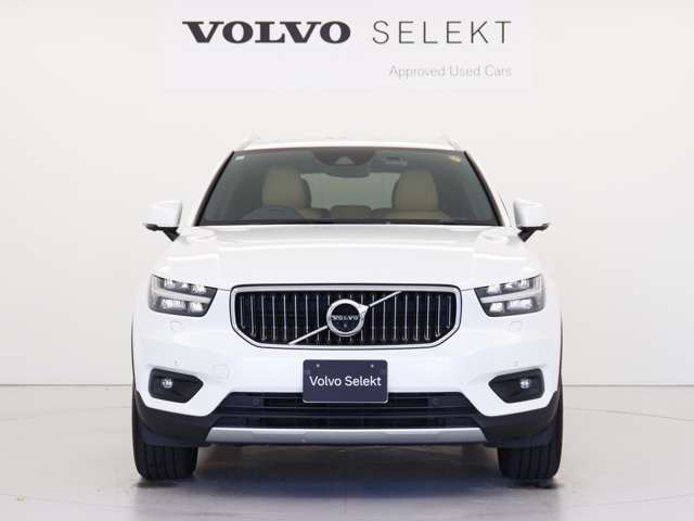 XC40B4 AWD インスクリプション 4WD