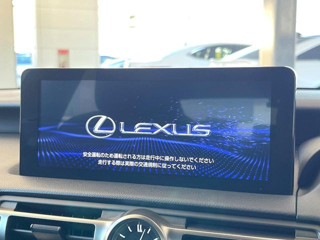 �y�v���~�A���T�E���h�V�X�e���t�������i�r�z�[���̃i�r�@�\�͂������A���x�ȃ`���[�j���O�\�͂����ڂ���Ă���A�������ȉ��y�����y���݂��������܂���