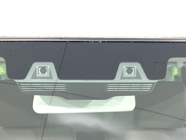 �y�G�}�[�W�F���V�[�u���[�L�z���s���ɑO���̎ԗ�����F�����A�Փ˂������Ȏ��͌x��ƃu���[�L�ŏՓˉ���Ɣ�Q�y�����A�V�X�g�B�����S�Ƀh���C�u�����y���݂��������܂��B