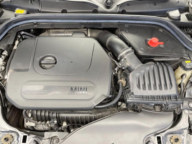 �����X�ł́A�e���[�J�[�̐�p�f�f�e�X�^�[�𓱓��B���Ǝ��i�����e�N�j�J���X�^�b�t���풓���Ă���܂��̂ŁA������̍ۂɂ����S���Ă����p���������܂��B