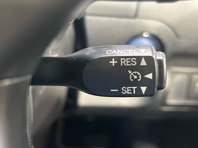 �y�N���[�Y�R���g���[���z�������H�����N���N���s�B�A�N�Z���𗣂��Ă���葬�x�ő��s���ł��A�������^�]���̕��S���y��!�����E�������ȒP�ȃX�C�b�`����Œ����ł��܂��B