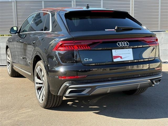 Q855 TFSI クワトロ Sライン 4WD