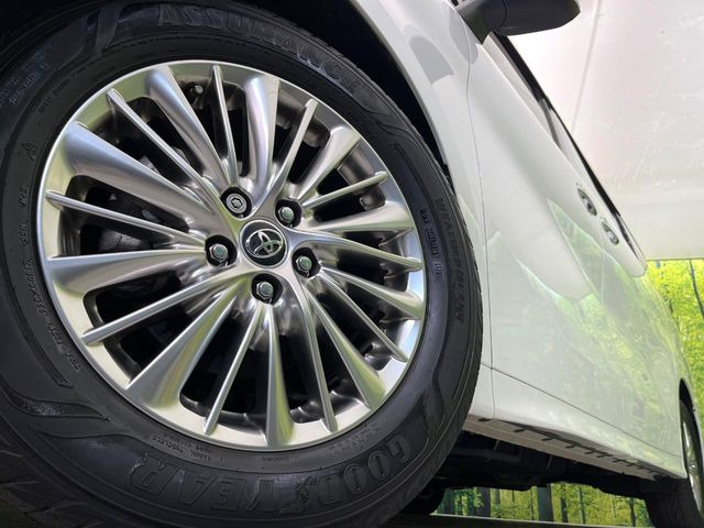 �y����17�C���`�A���~�z�C�[���z�O�ςɃ}�b�`���������A���~�z�C�[���𑕒����Ă���܂��B�e��ЊO�A���~�z�C�[����A�X�^�b�h���X�^�C�����戵�����Ă���܂��B���񂲑��k����������