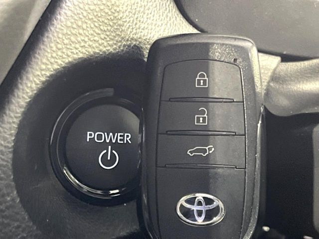 �y�X�}�[�g�L�[�z�J�o����|�P�b�g�ɓ��ꂽ�܂܂ł��h�A�̎{���E�������\�ȃX�}�[�g�L�[�𑕔��B�G���W���̃I���E�I�t�����J�M�����o���K�v����������Ƃ��Ă��֗��ł���