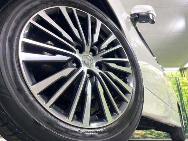 �y18�C���`�A���~�z�C�[���z�O�ςɃ}�b�`�����A���~�z�C�[���𑕒����Ă���܂��B�e��A���~�z�C�[����A�X�^�b�h���X�^�C�����戵�����Ă���܂��B���񂲑��k����������